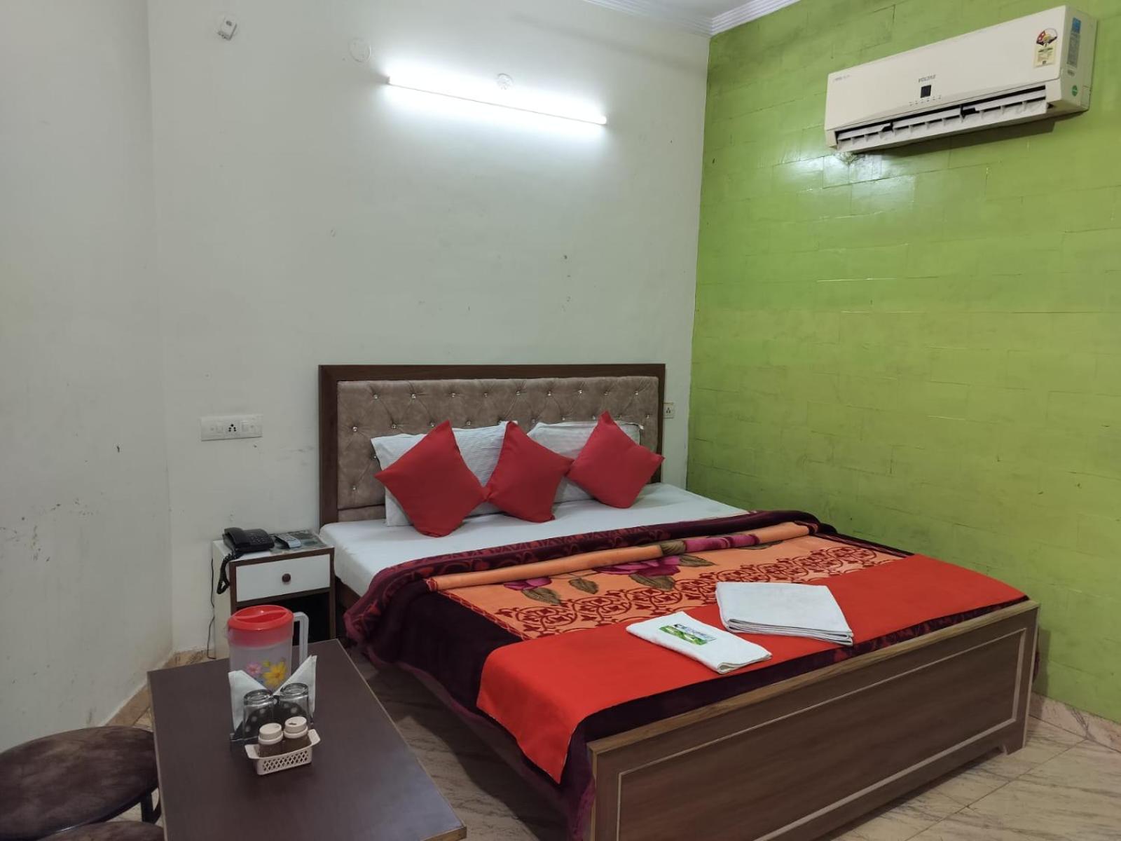 Hotel Holiday Inn Paradise Chandīgarh 외부 사진