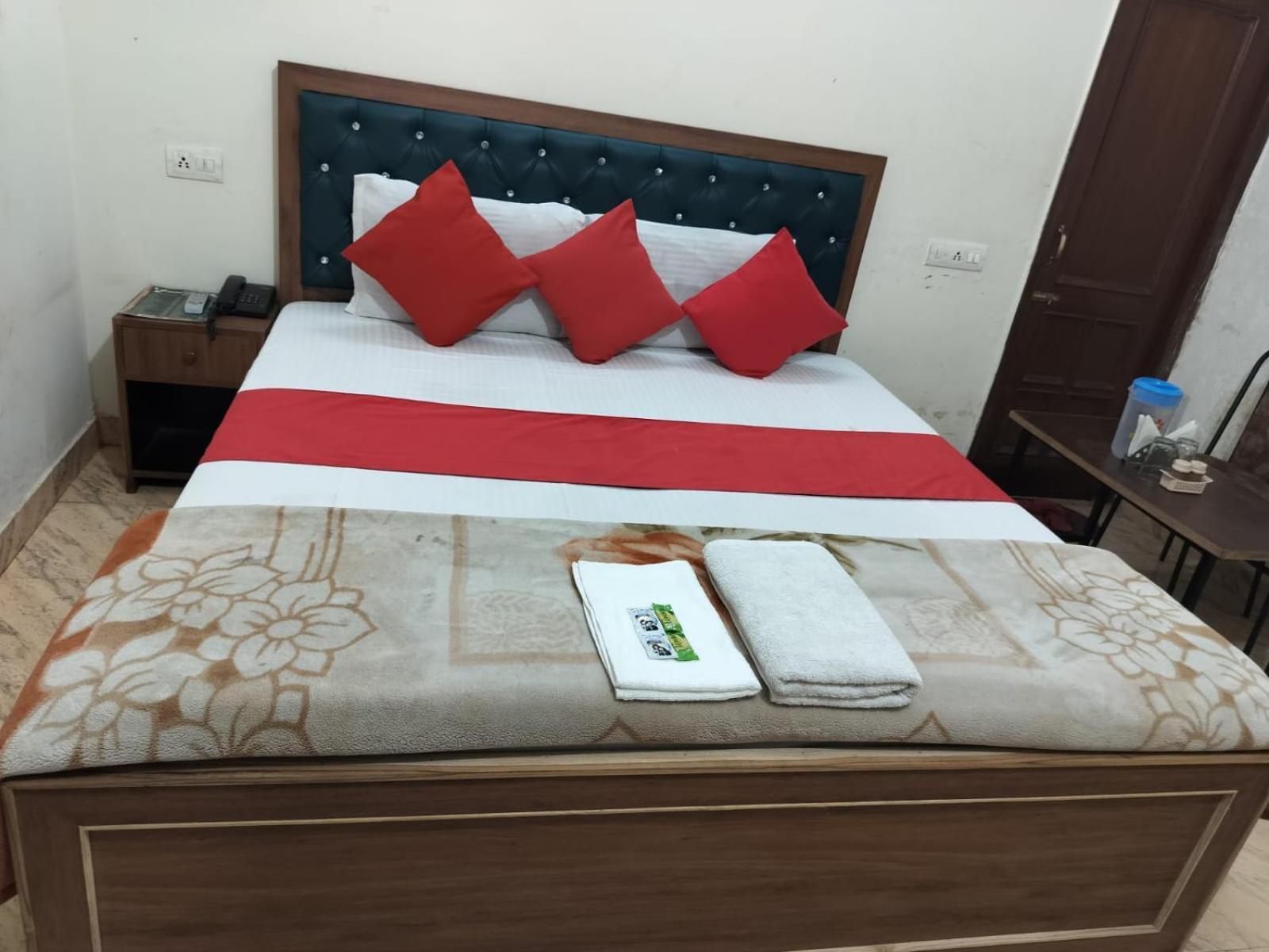 Hotel Holiday Inn Paradise Chandīgarh 외부 사진