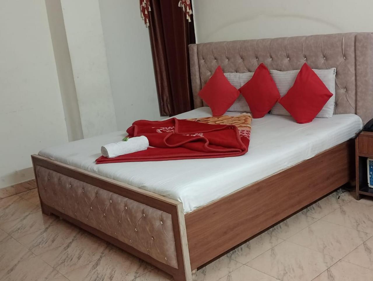 Hotel Holiday Inn Paradise Chandīgarh 외부 사진