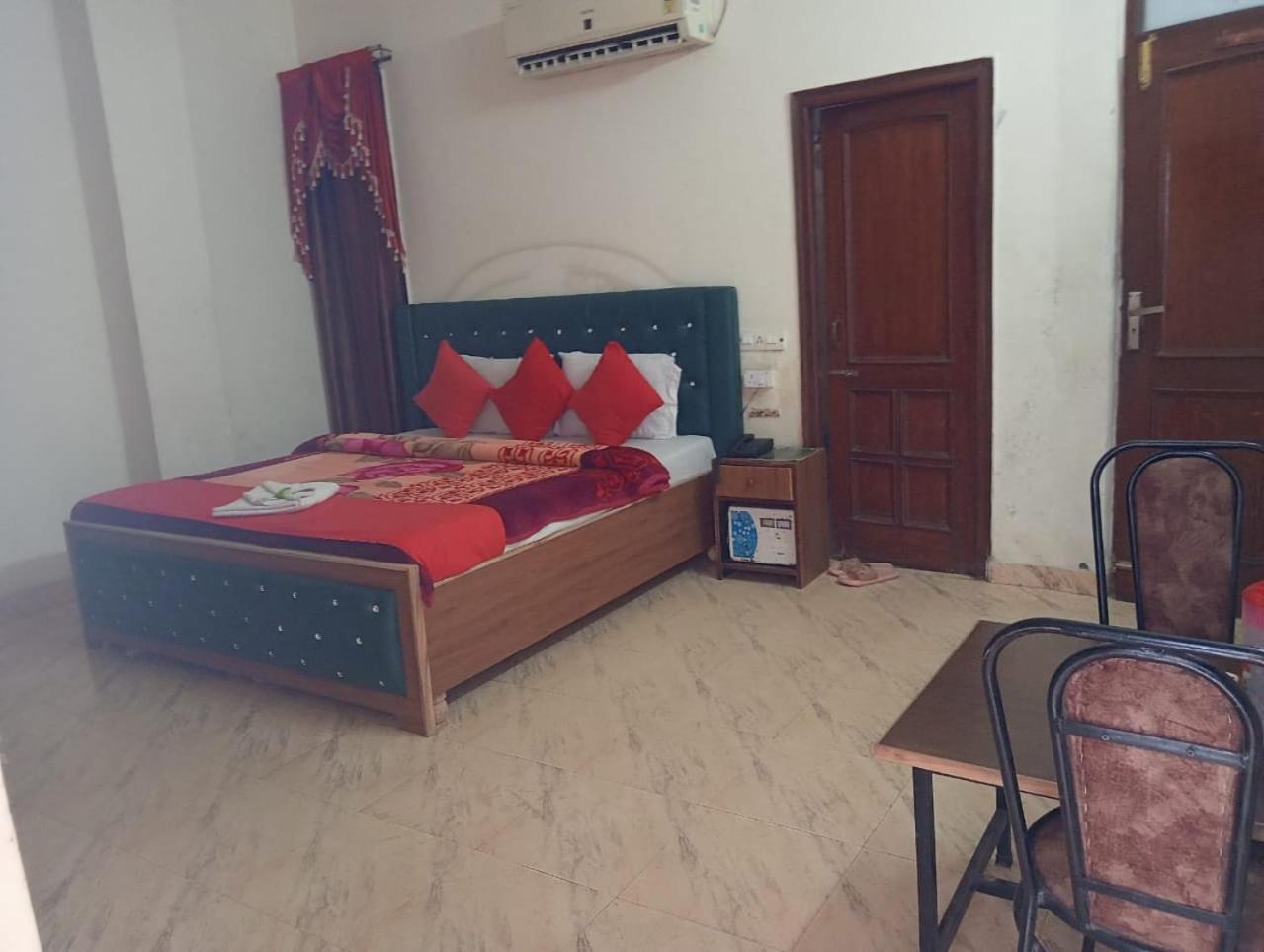 Hotel Holiday Inn Paradise Chandīgarh 외부 사진