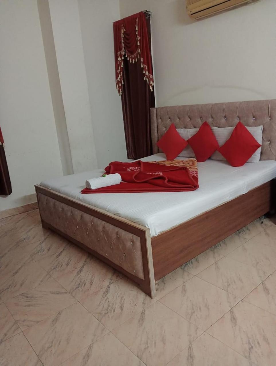 Hotel Holiday Inn Paradise Chandīgarh 외부 사진